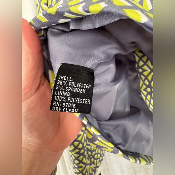 NWT - Zac & Rachel Blazer. Size 16. - Picture 5 of 5